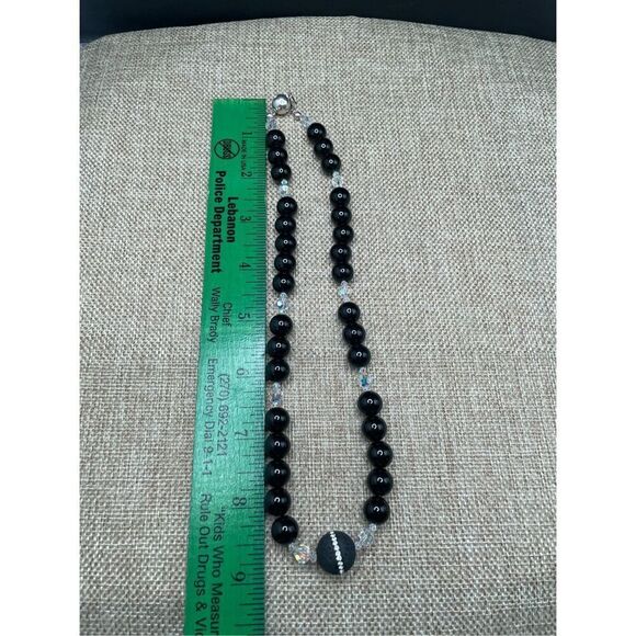 Vintage Tourmaline Black Beaded Choker Necklace with Silver Ball Push Clasp - Picture 8 of 10